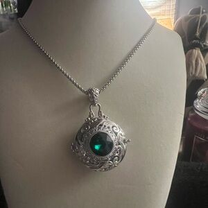 Womens S925 locket necklace